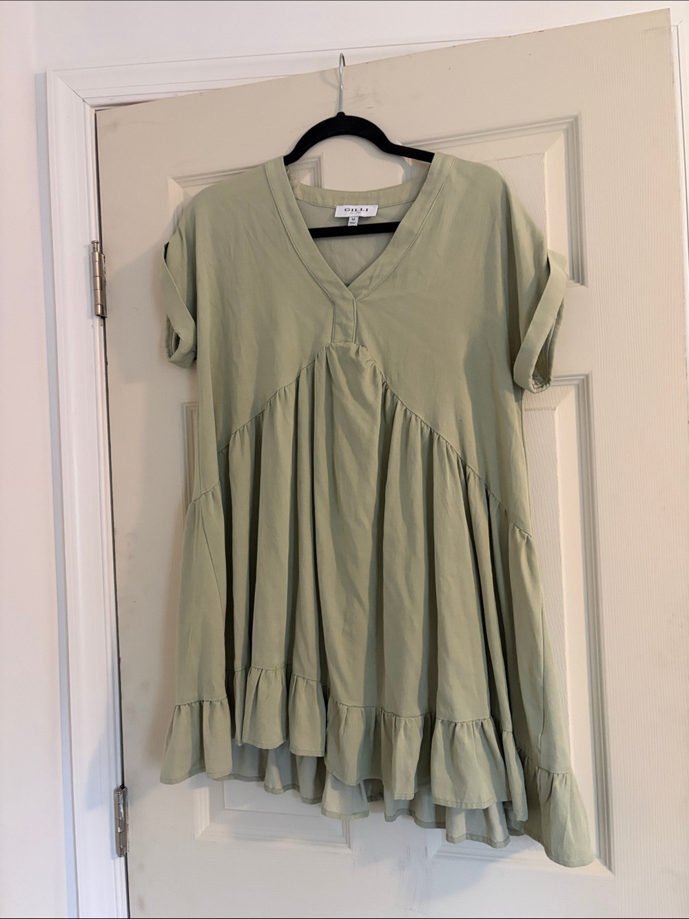 Gilli Sage Green Tiered V-Neck Tunic